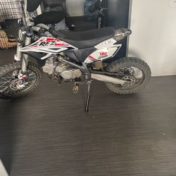Dirt Bike 2020 140cc Rfz Pit Bike