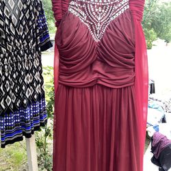 Maroon Dress Size 21 $25