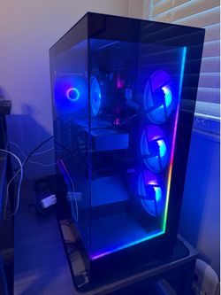 Pc with monitor mouse keyboard speakers and mic