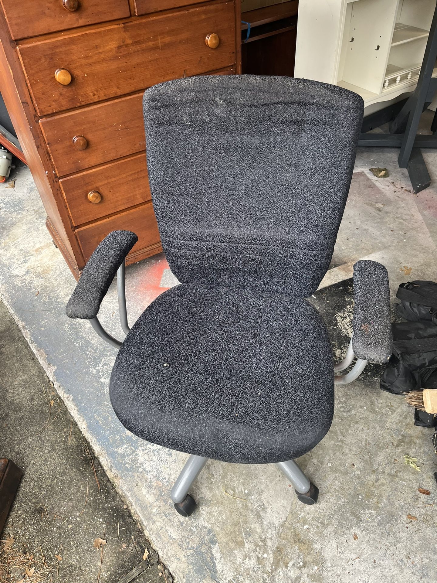 Basic Office Chair
