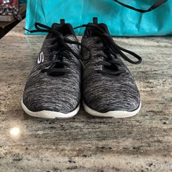 Skechers women’s Shoes Sz.8
