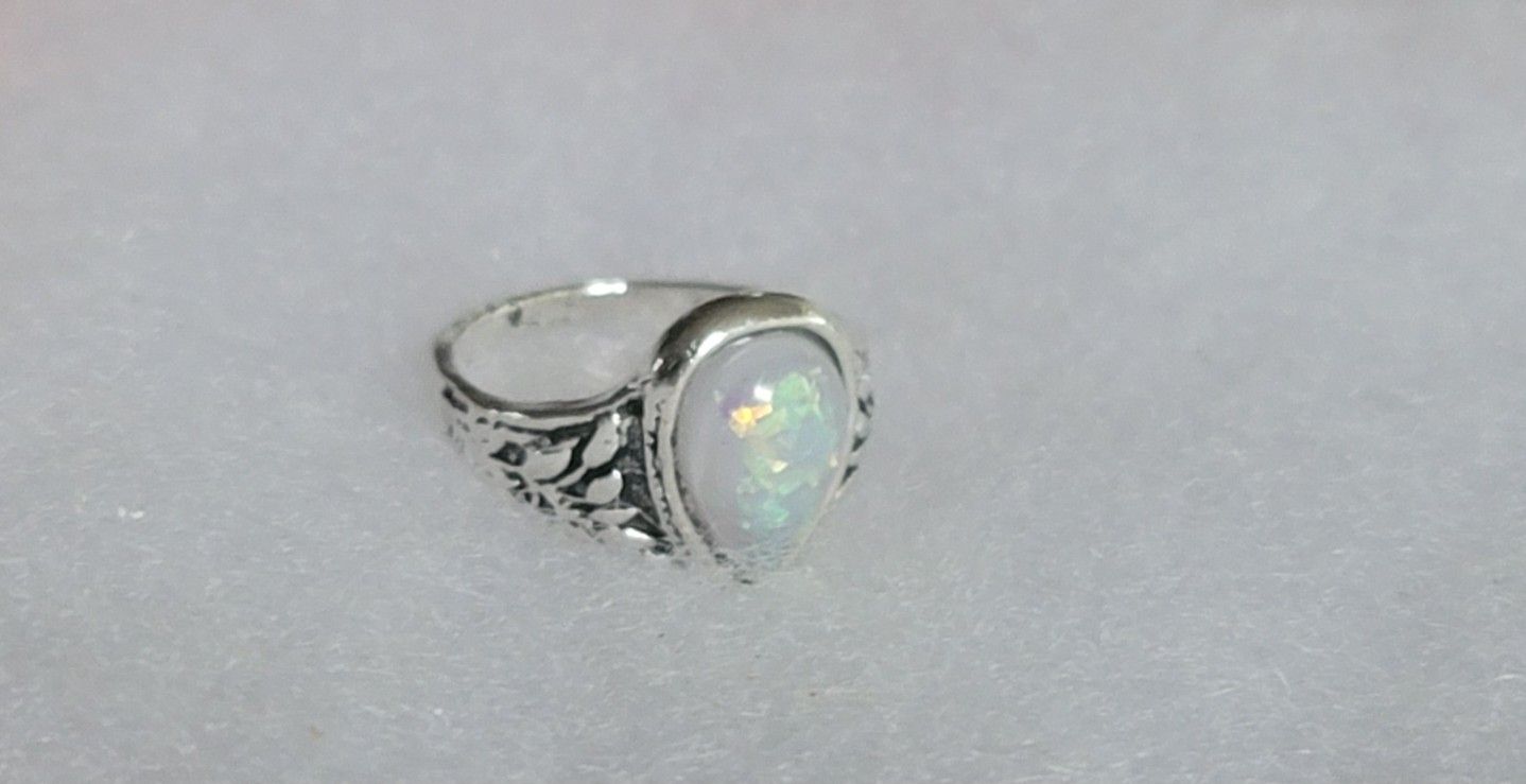 RAINBOW 🌈 MOONSTONE  NEW SIZE 6 TEARDROP SILVER RING