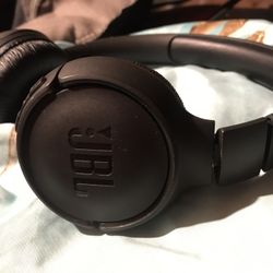JBL Bluetooth headset