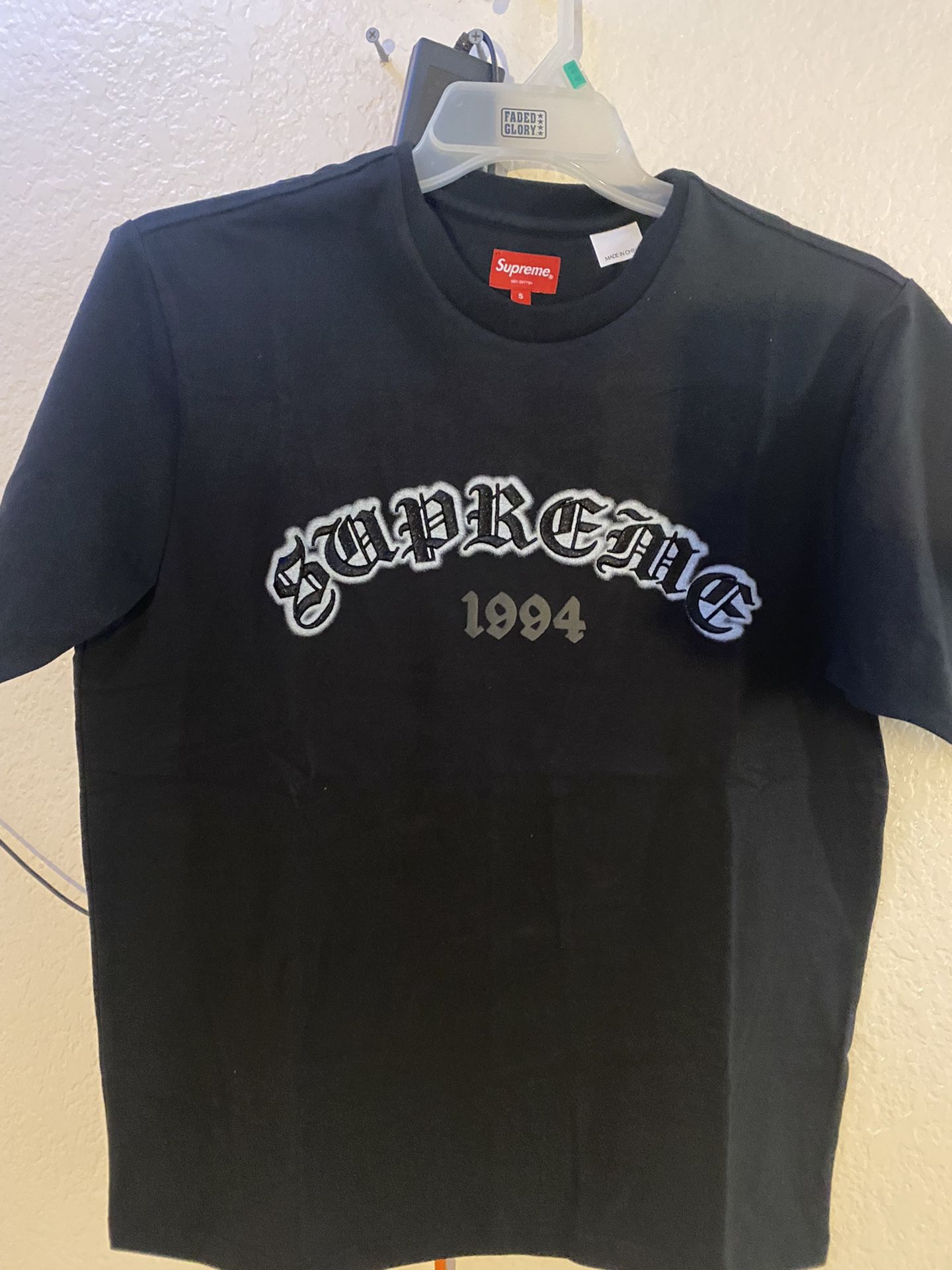 Supreme Shirt (Small) 