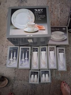 Porcelain Matching Dinner Set (20 pc.), Candle Set (4pc.), Bud Vase (4pc.), Gravy Bowl (1pc.), Salt/Pepper Shakers (2 Sets)