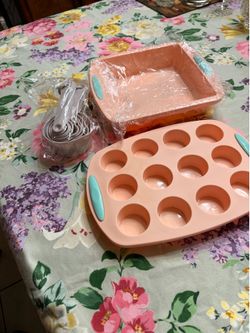 Silicone Kitchen Bakeware some new