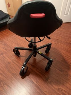 Rolling Gear Seat, 300LBS Capacity, 18"-23" Height Adjustable, Mobile Mechanic Garage Stool  No tool tray 