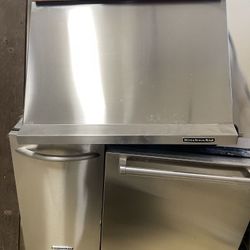 Kitchen Aid Appliance Set $350