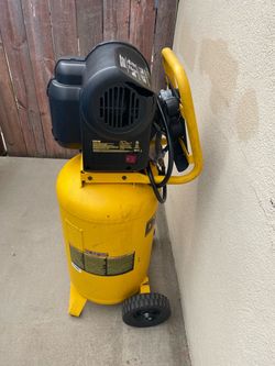 DeWalt D55168 Portable Air Compressor