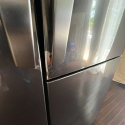 used LG refrigerator