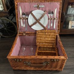 Pier 1 Wicker Picnic Basket Set for 2 Plates Flatware Wine Glasses Corkscrew #E