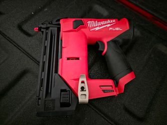 Milwaukee M12 FUEL 12-Volt Lithium-Ion Brushless Cordless 18-Gauge 1-1/2 in. Compact Brad Nailer (Tool Only)