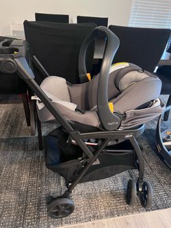 Chicco KeyFit 35 car seat with two bases, KetFit carry stroller attachment, and travel bag