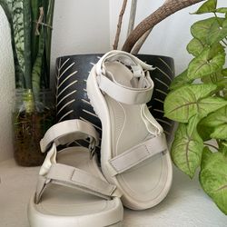 New Womens Teva Hurricane XLT2 Ampsole Ivory Strappy Casual Sandals Size 6