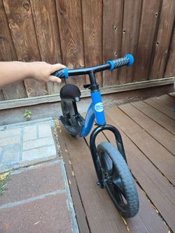 GOMO Kids Balance Bike (Blue) - Great Condition