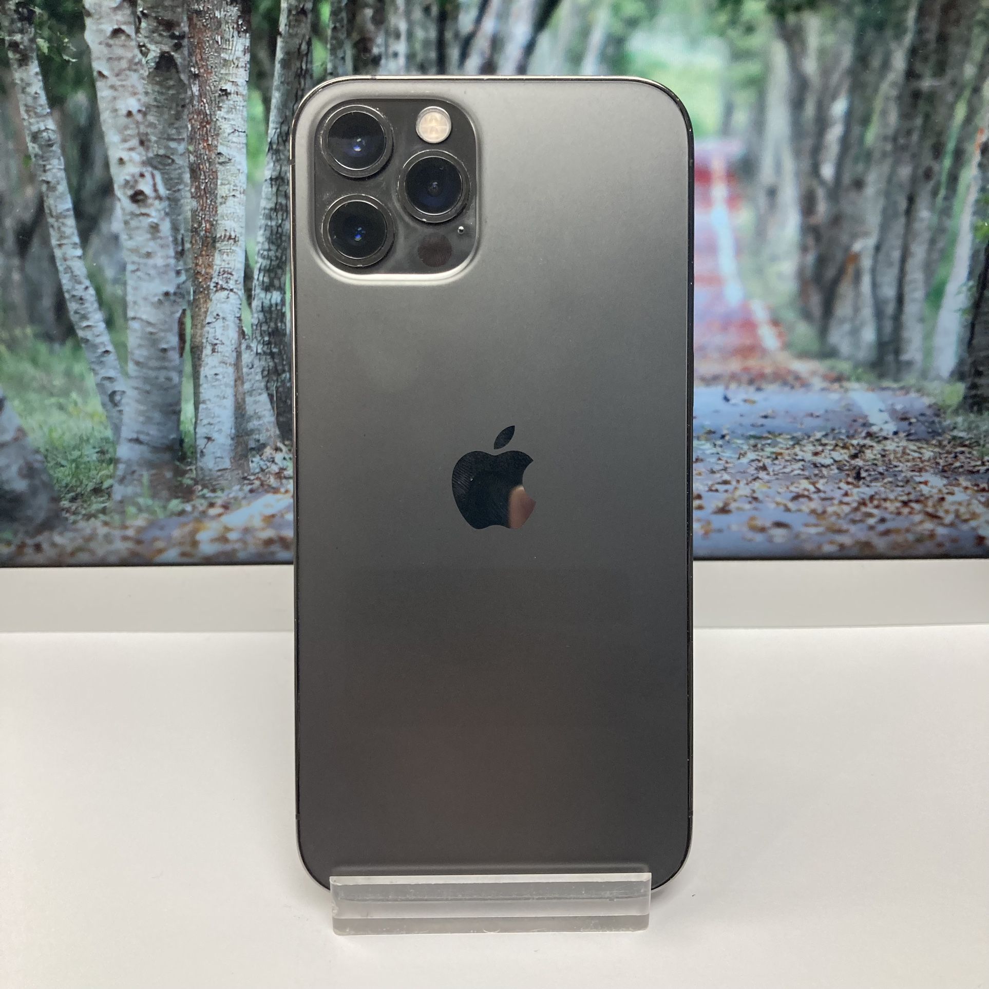 Factory Unlocked Iphone 12 pro 256 gb comes with store warranty