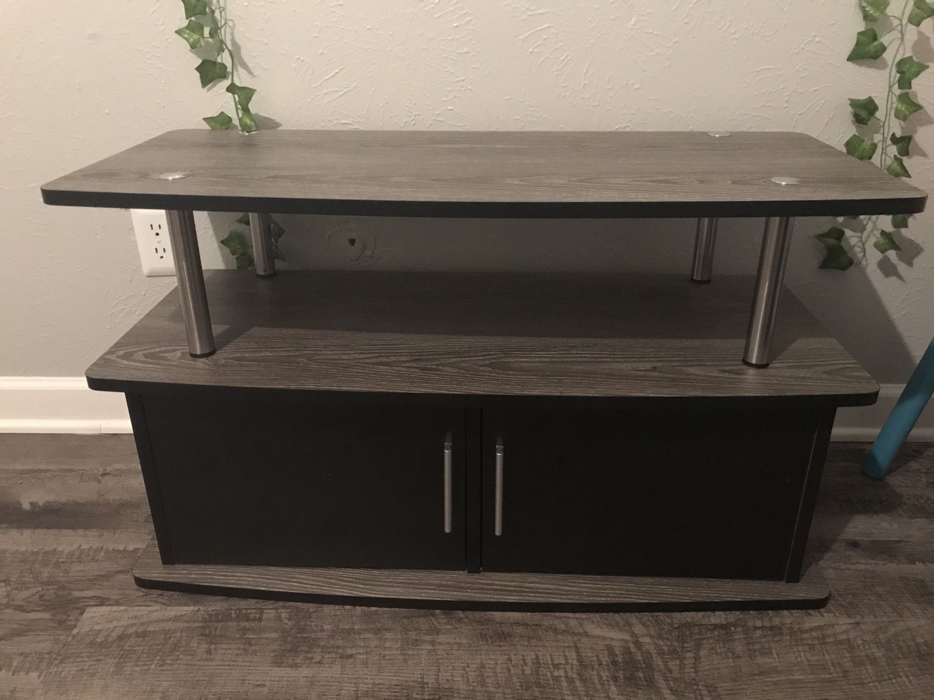 40 inch TV stand with cabinet