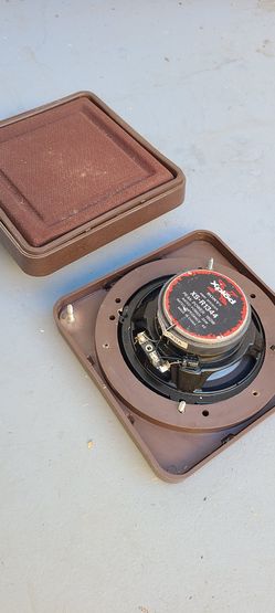 5.25" sony xs-r1344 Xplod speakers car audio with enclosures