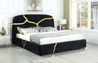 NEW IN BOX Black/ Gold Platform Storage King Size Bed Frame QFINANCE available $54 down pmt