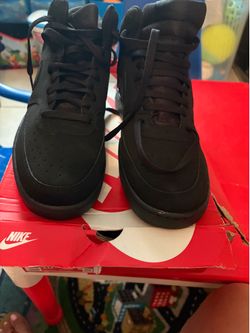 Men’s Nike Quart Vision MID shoes Size: 10