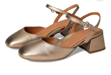 Gentle Souls by Kenneth Cole Lucinda Metallic Gold Low Pump Heels Shoes Size 10