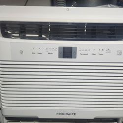 Frigidaire Ac Like New 
