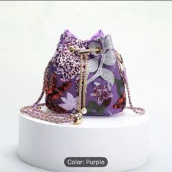 Crossbody Purse with Adjustable Chain Strap, Floral Embroidery and Applique