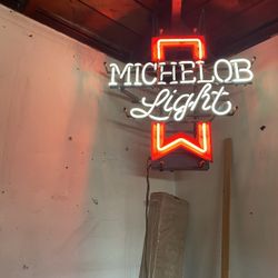 Neon VINTAGE Michelob Beer Sign