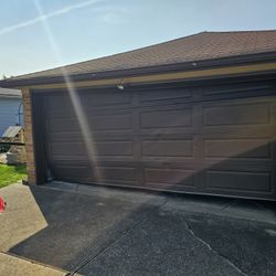 Garage Doors Installed And Repairs 