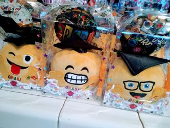 Emoji graduation gift sets