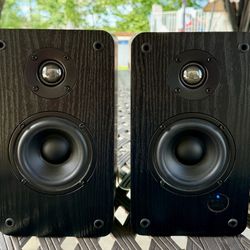 Insignia NS-HBTSS116 Bluetooth Bookshelf Speakers.