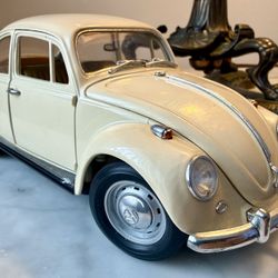 Road Legends 1967 Volkswagen Beetle Diecast 1:18