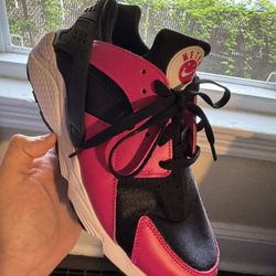 Custom Nike Huaraches Size 9.5