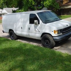 2002 Ford E-350 Econoline Van