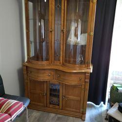 Beautiful Oak China Cabinet 