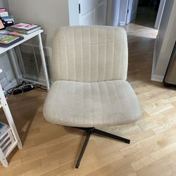 Beige Wide Desk Chair