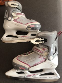 Ice skates Bladerunner size 2 thru 5 NEVER USED. Will sell for $50’great gift!