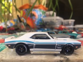 Hot wheels 68 copo camaro real riders