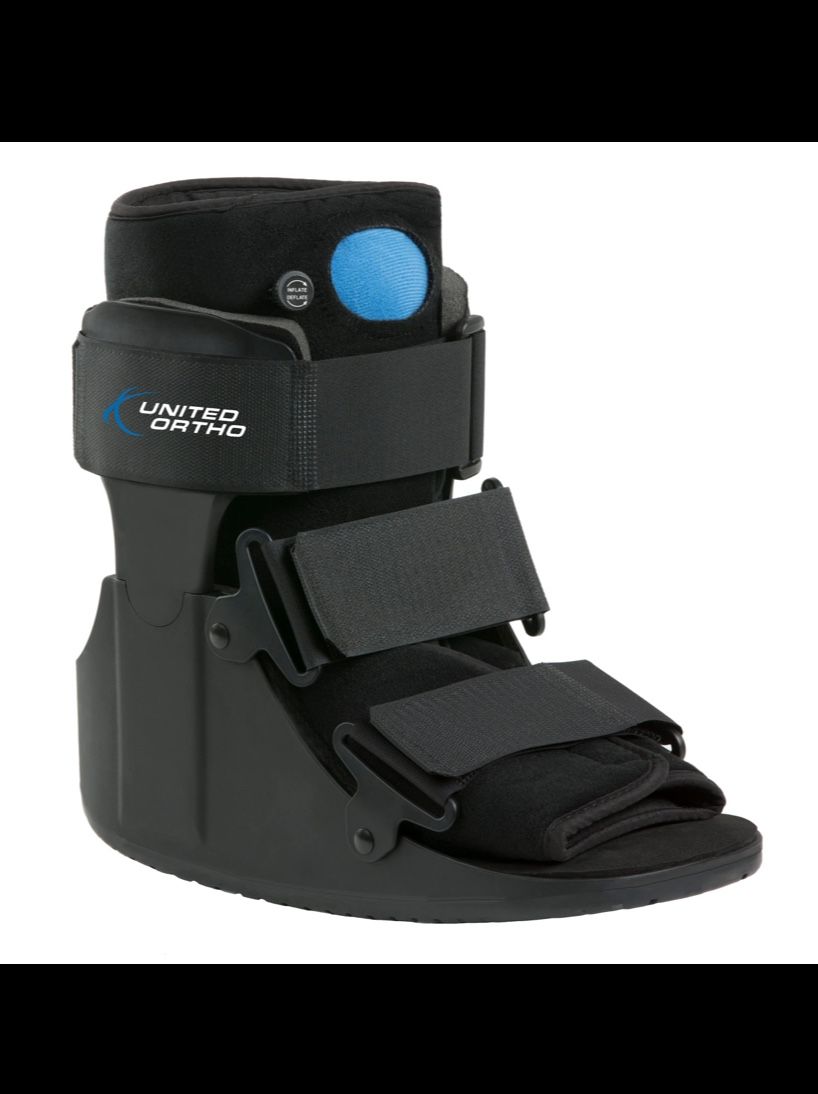 United Ortho Short Air Cam Walker Fracture Boot, Extra Small, Black Black Extra Small Boot