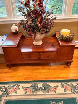 4 Piece Hammary Cherry Wood  Furniture Set