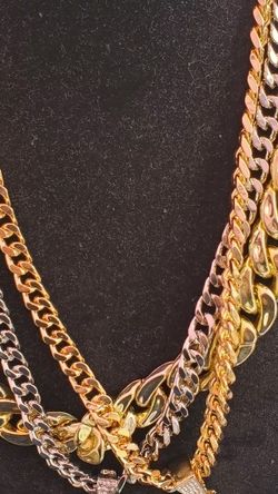 brand new chains / necklace