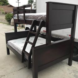 Solid wood bunk beds with Mattress included