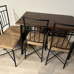 Dining Table with 4 chairs