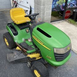 John Deere Riding Mower