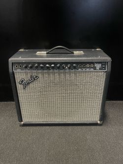 Fender Deluxe 112 Plus 90W Solid State Guitar Combo Amplifier ( Input 1 NOT Working)