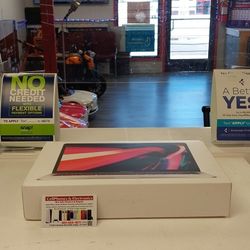 Macbook Pro With M2 Chip And Backlit Magic Keyboard Cash Offer 