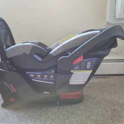 Car Seat BRITAX B SAFE GEN 2 &  BRITAX GEN2 BASE