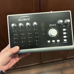 Audient iD44 (V1) – Excellent Condition + Hard Case