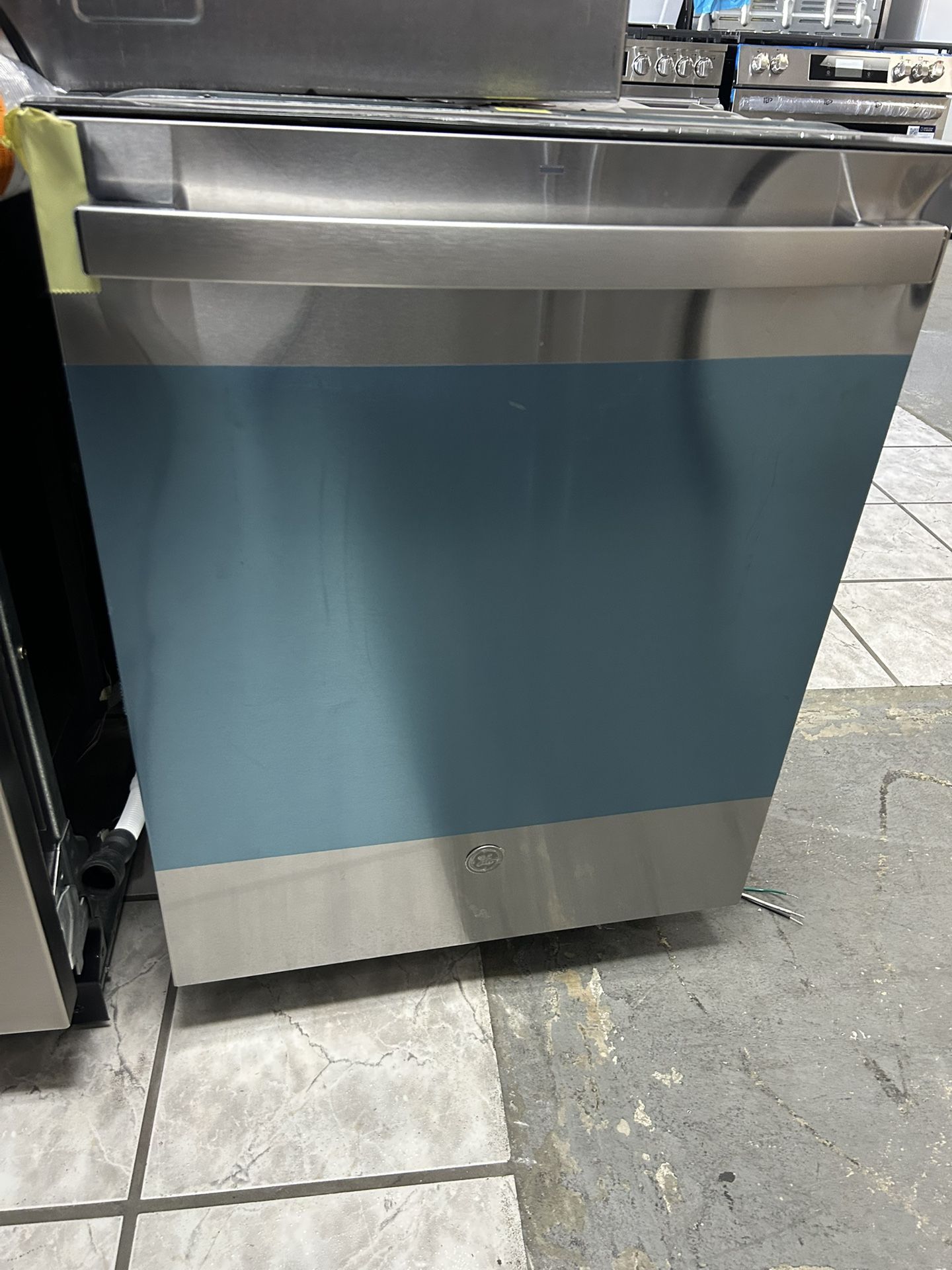 GE DISHWASHER STAINLESS STEEL BRAND NEW OPEN BOX!!!!