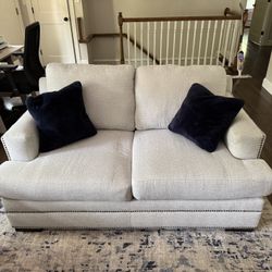 Loveseat From Jordan’s Furniture